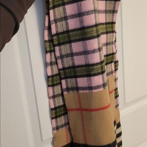 Burberry cashmere scarf